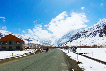 Srinagar to Dras Car